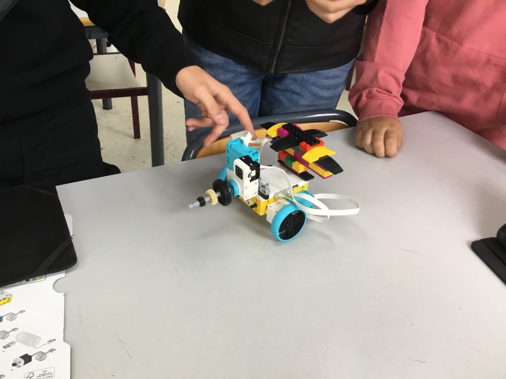 Proyectos de robótica con Lego Education
