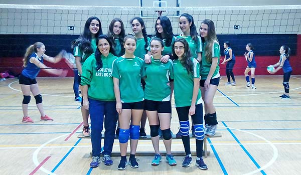 El equipo de voleibol femenino cadete “A” del Colegio Arturo Soria se ha proclamado subcampeón del distrito de Chamartín