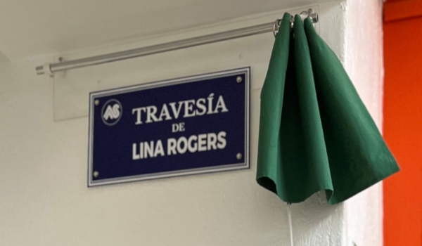 Placa de Travesía de Lina Rogers