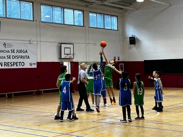 Basket durante la Jornada Deportiva 13-14 Enero